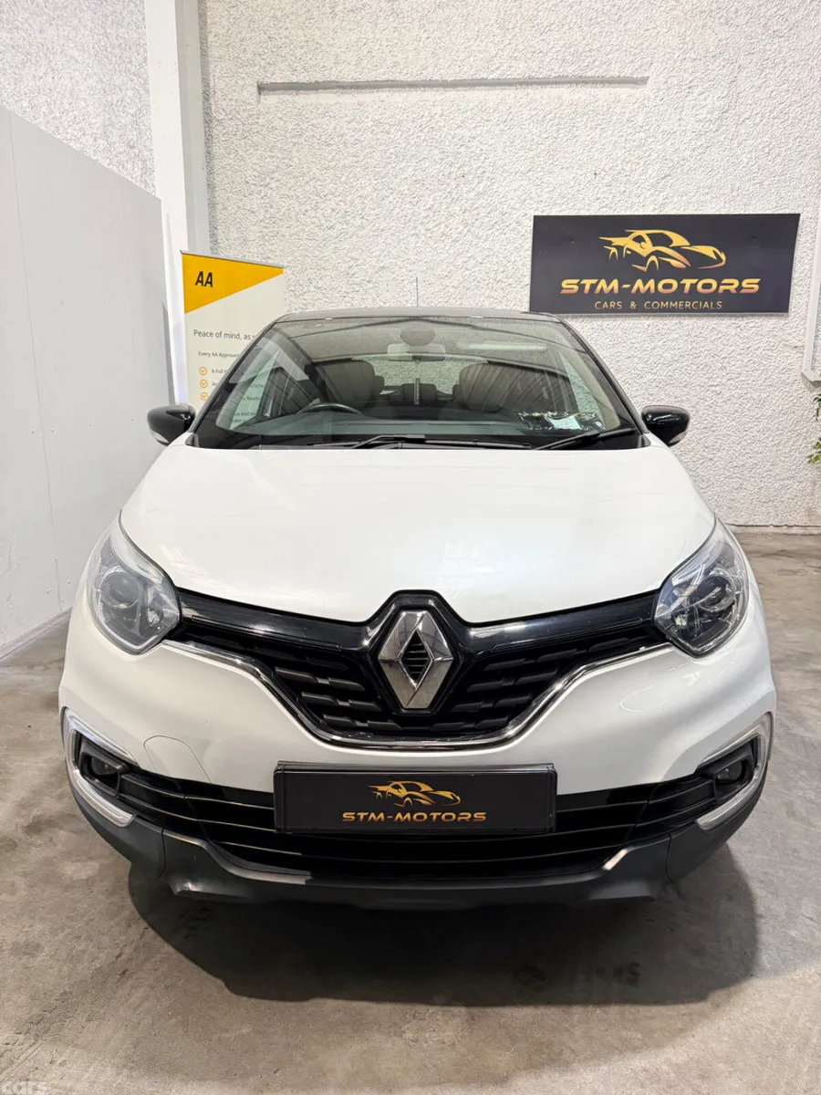 Renault Captur Hatchback, Petrol, 2021, White