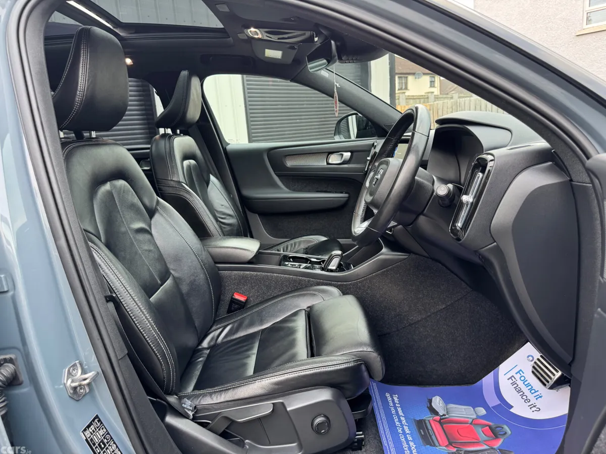 Volvo XC40 SUV, Petrol Hybrid, 2021, Grey