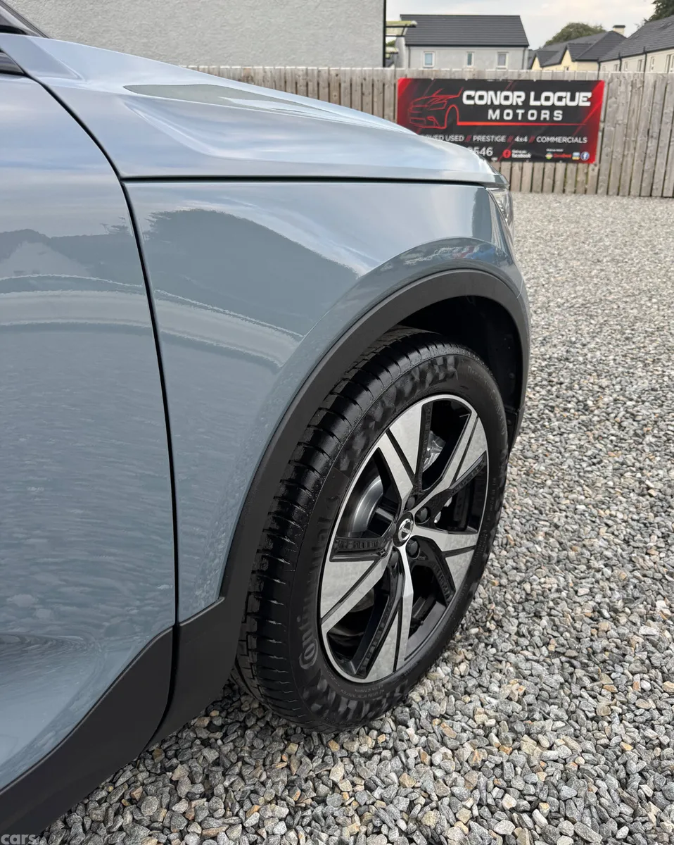 Volvo XC40 SUV, Petrol Hybrid, 2021, Grey