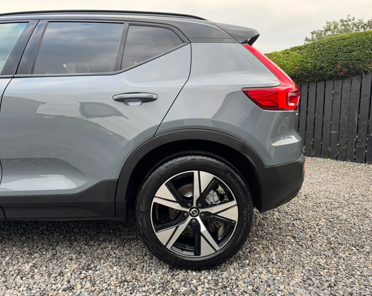 Volvo XC40 SUV, Petrol Hybrid, 2021, Grey