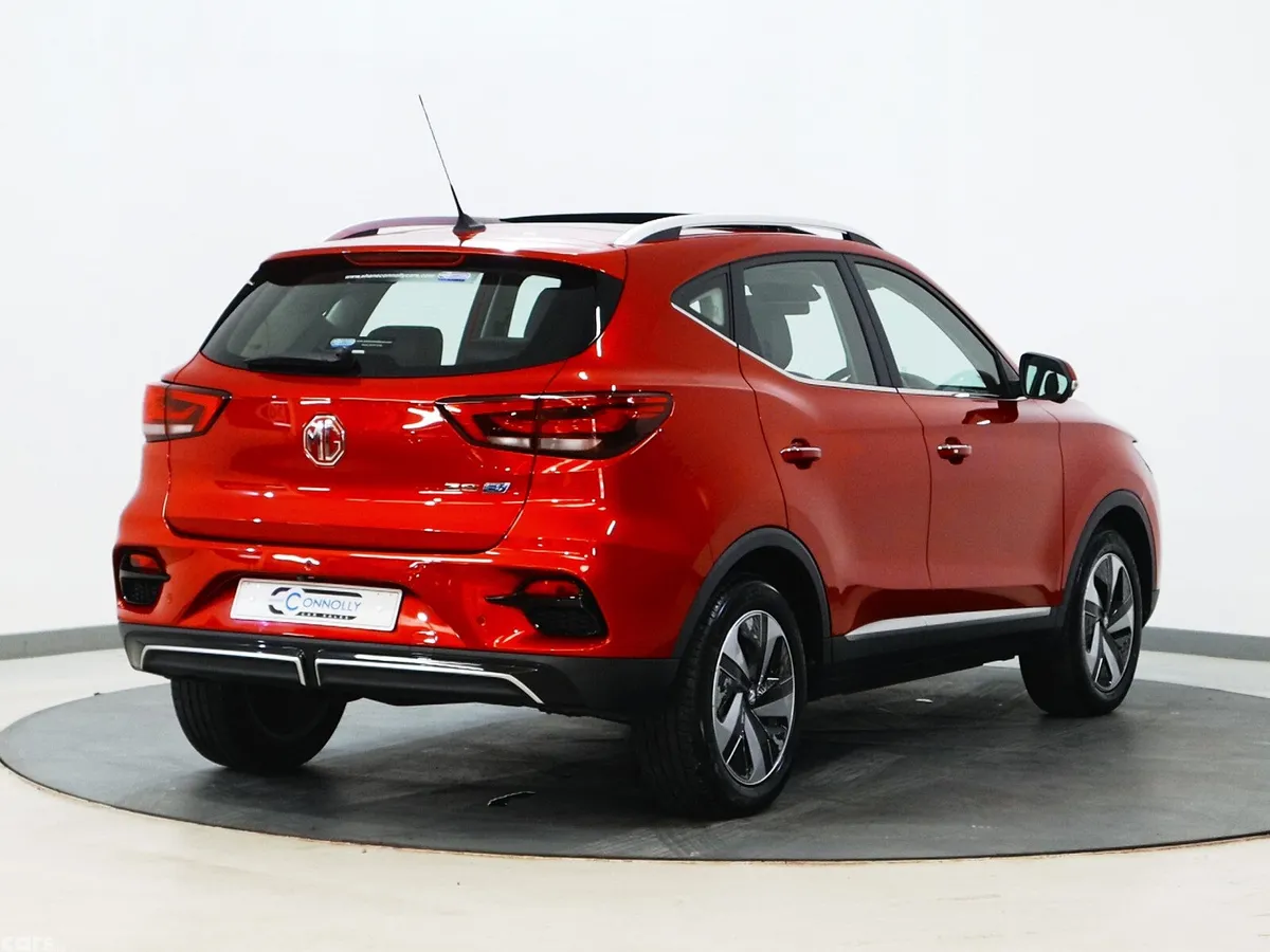MG ZS SUV, Petrol, 2023, Red