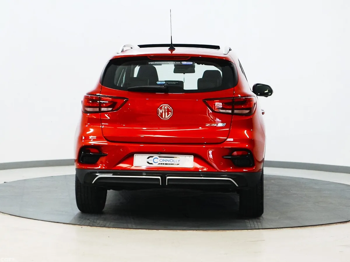 MG ZS SUV, Petrol, 2023, Red