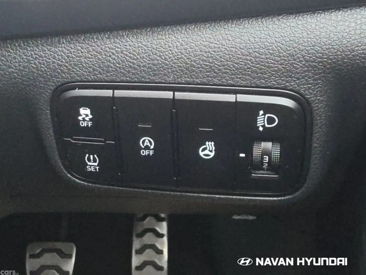 Hyundai Bayon Estate, Petrol, 2021, Red