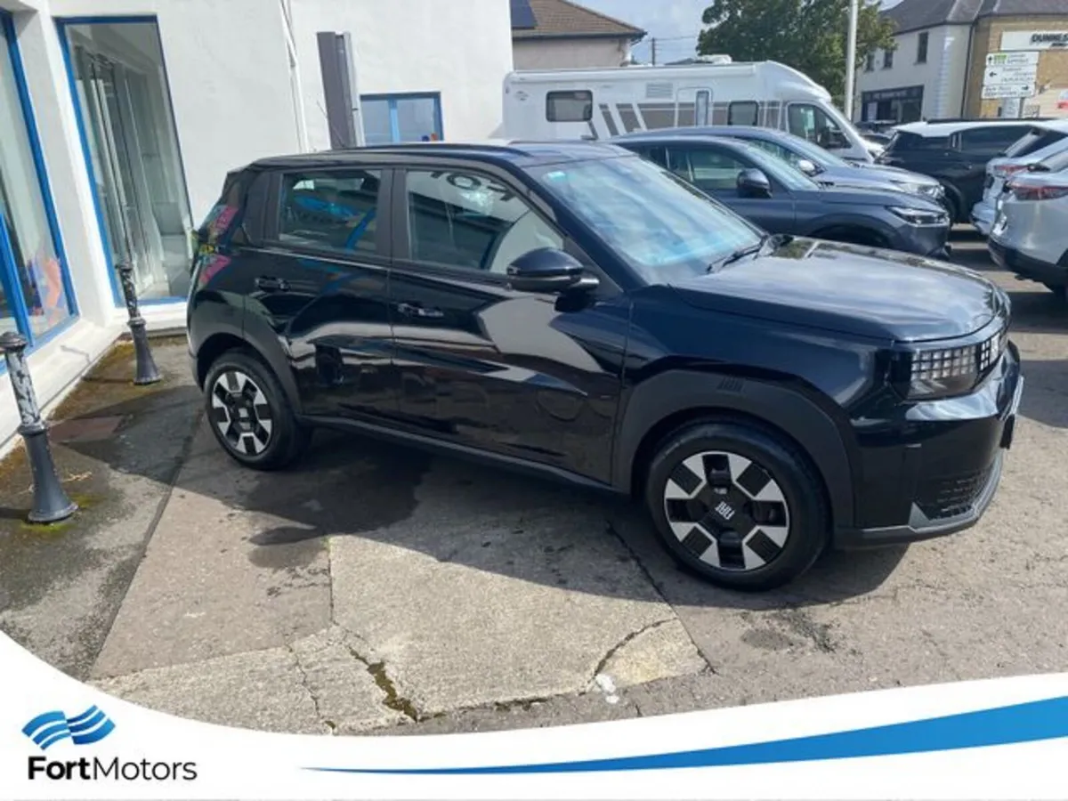 Fiat Grande Panda Hatchback, Electric, 2026, Black