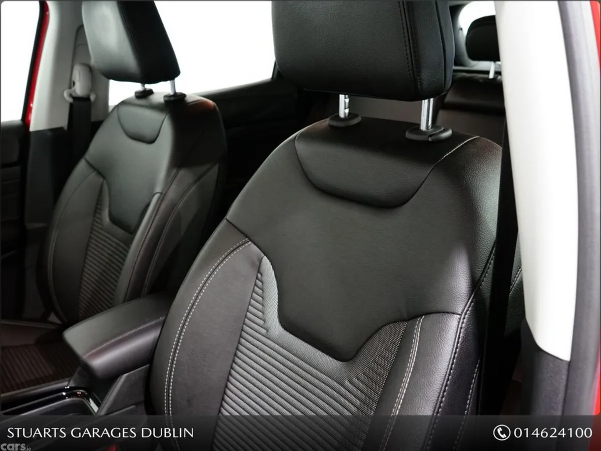 Jeep Compass SUV, Petrol, 2025, Red
