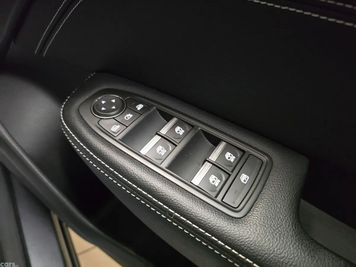 Renault Arkana Hatchback, Petrol, 2023, Grey