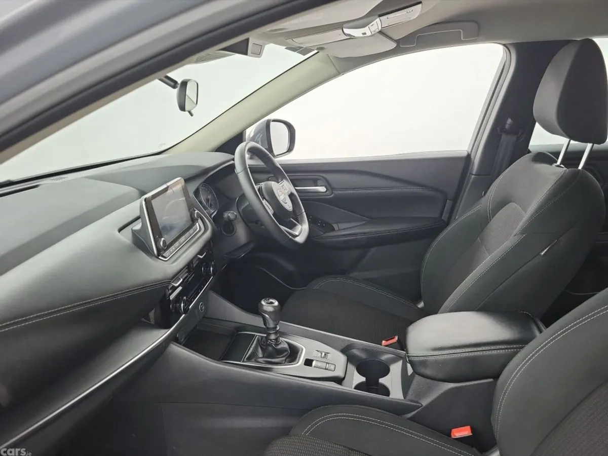 Nissan Qashqai MPV, Petrol, 2024, Grey