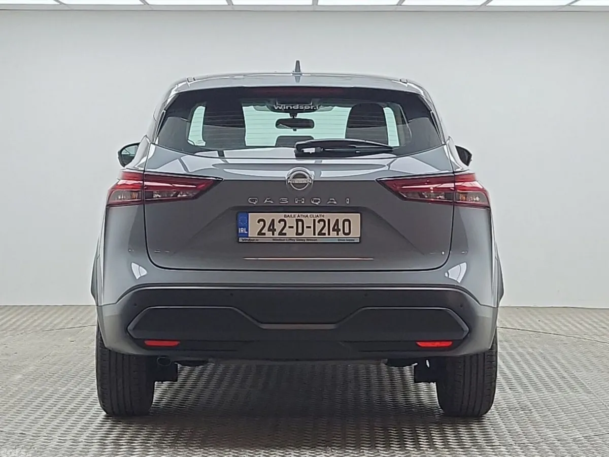 Nissan Qashqai MPV, Petrol, 2024, Grey