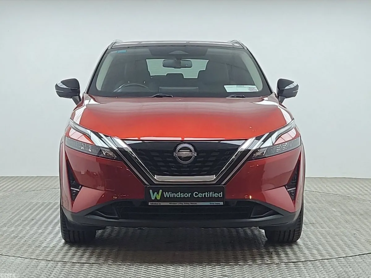 Nissan Qashqai MPV, Petrol, 2023, Orange