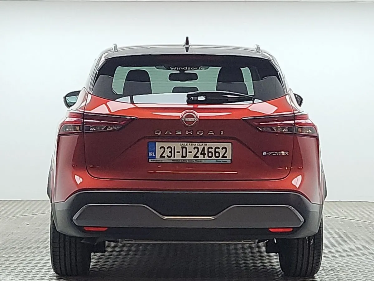 Nissan Qashqai MPV, Petrol, 2023, Orange