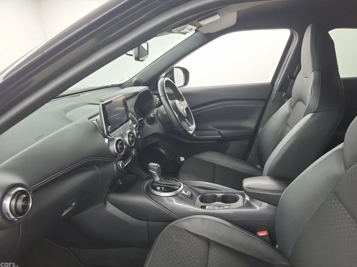Nissan Juke SUV, Petrol Hybrid, 2024, Black