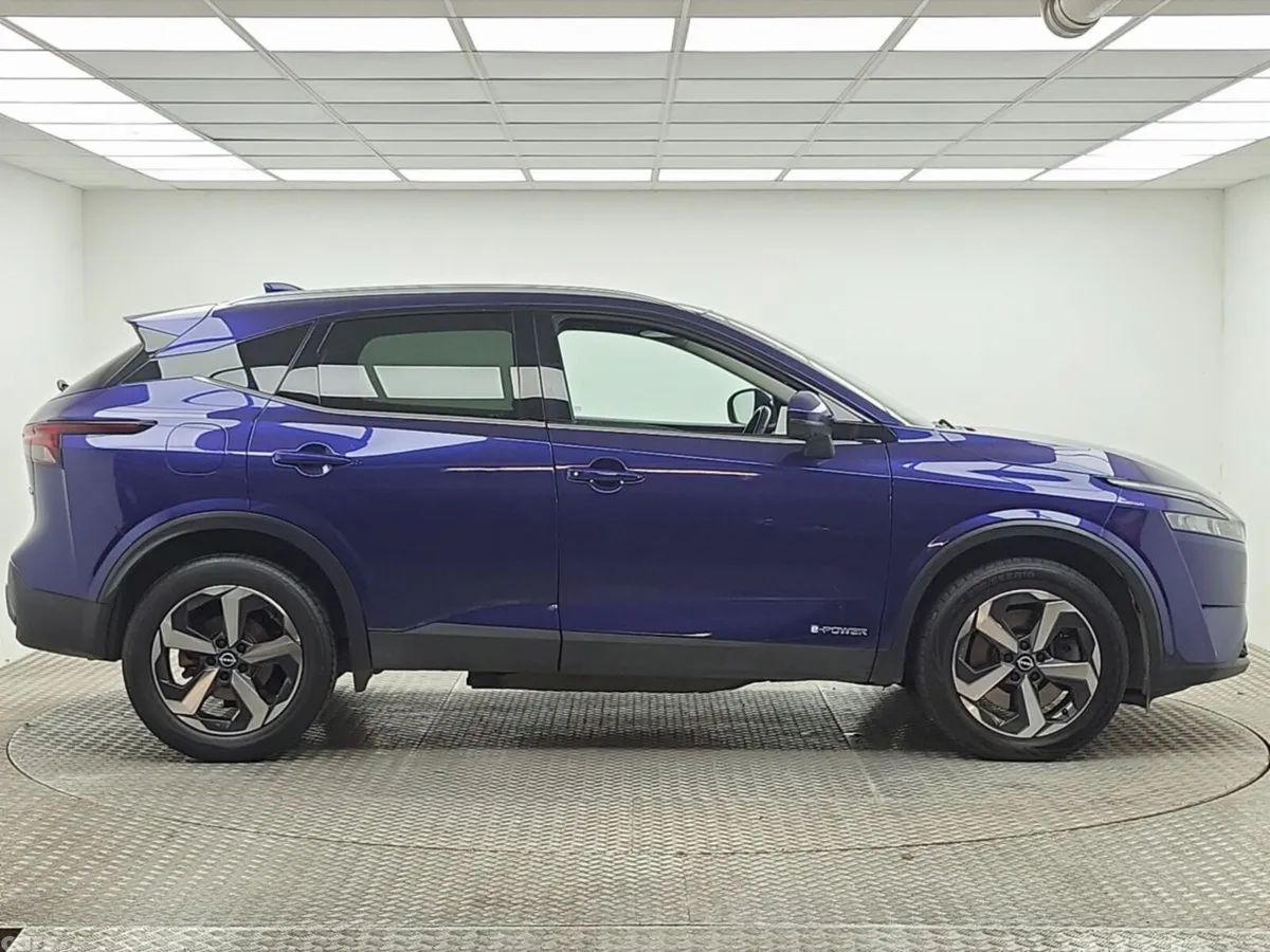 Nissan Qashqai MPV, Petrol Hybrid, 2023, Blue