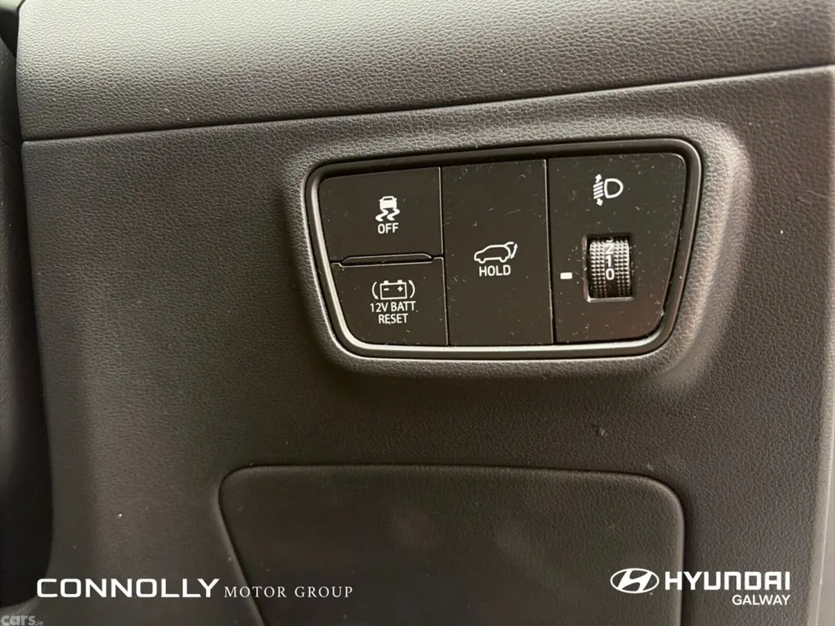 Hyundai Tucson SUV, Petrol Hybrid, 2024, White