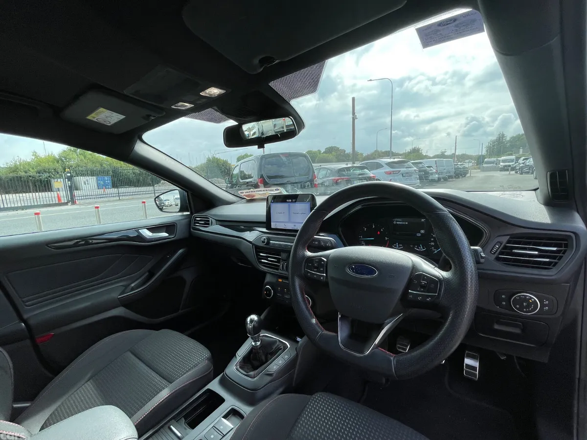 Ford Focus Hatchback, Diesel, 2020, Blue