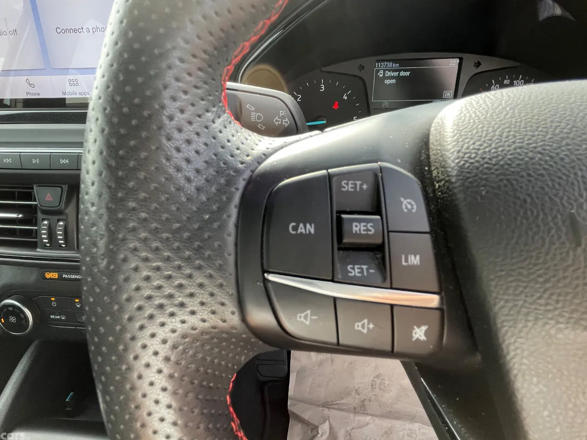 Ford Focus Hatchback, Diesel, 2020, Blue