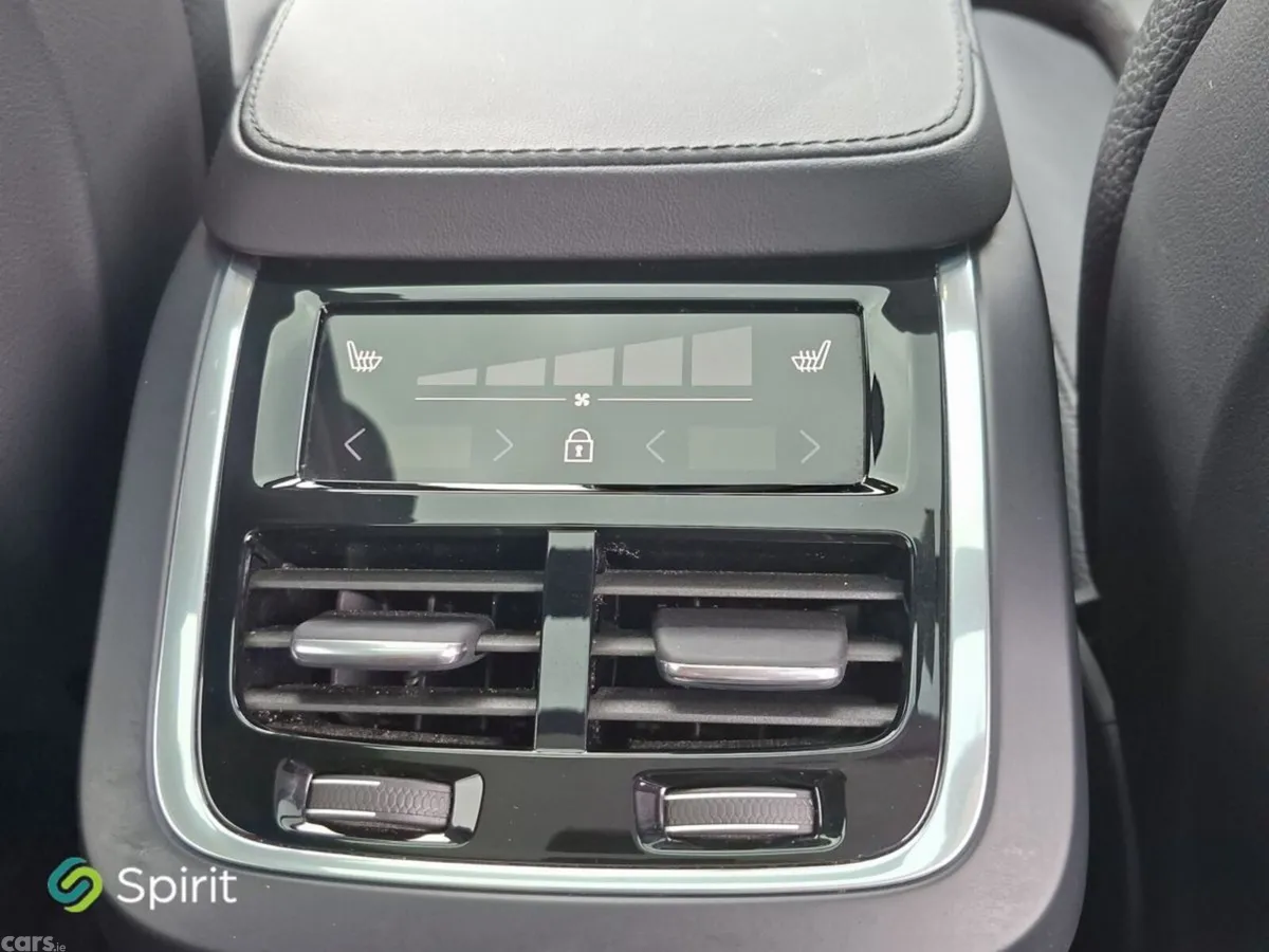 Volvo XC90 SUV, Petrol Plug-in Hybrid, 2023, Grey