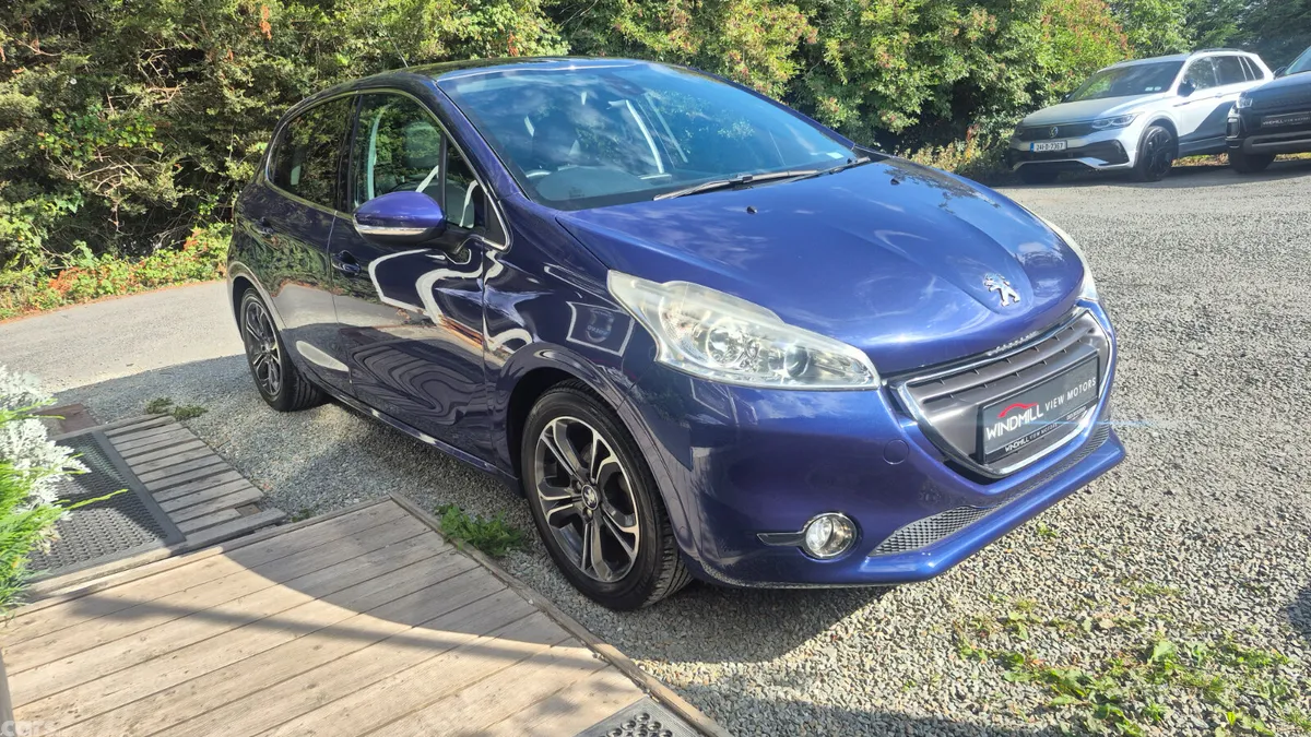 Peugeot 208 Hatchback, Petrol, 2013, Blue