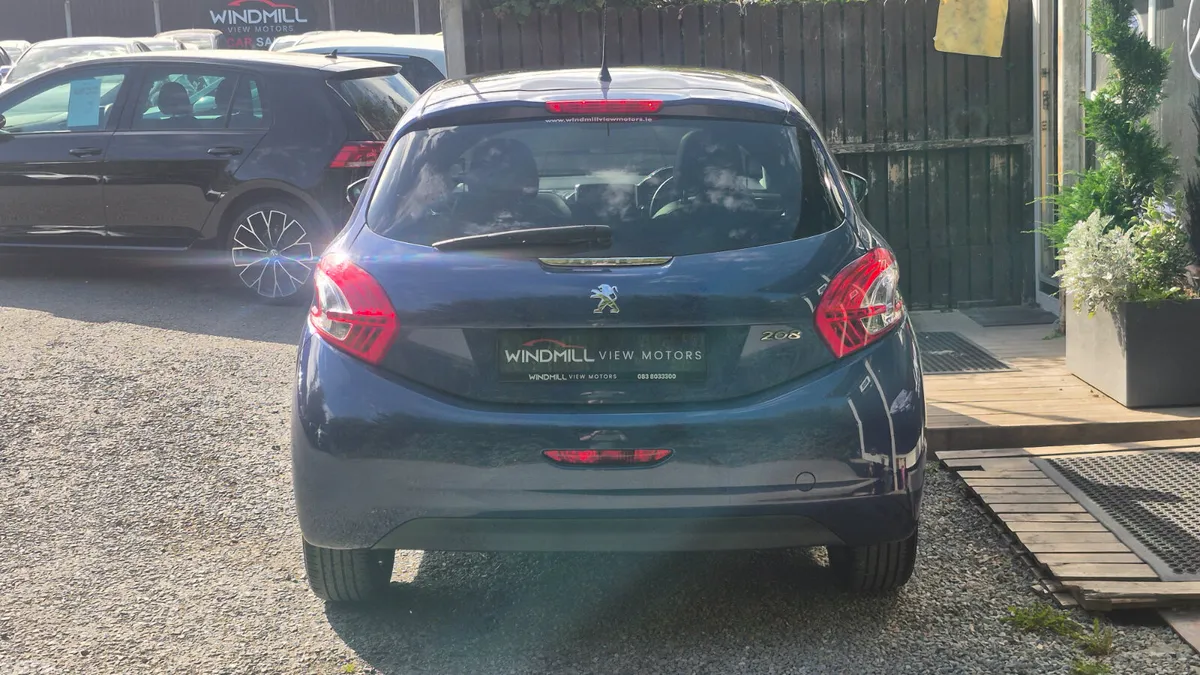 Peugeot 208 Hatchback, Petrol, 2013, Blue