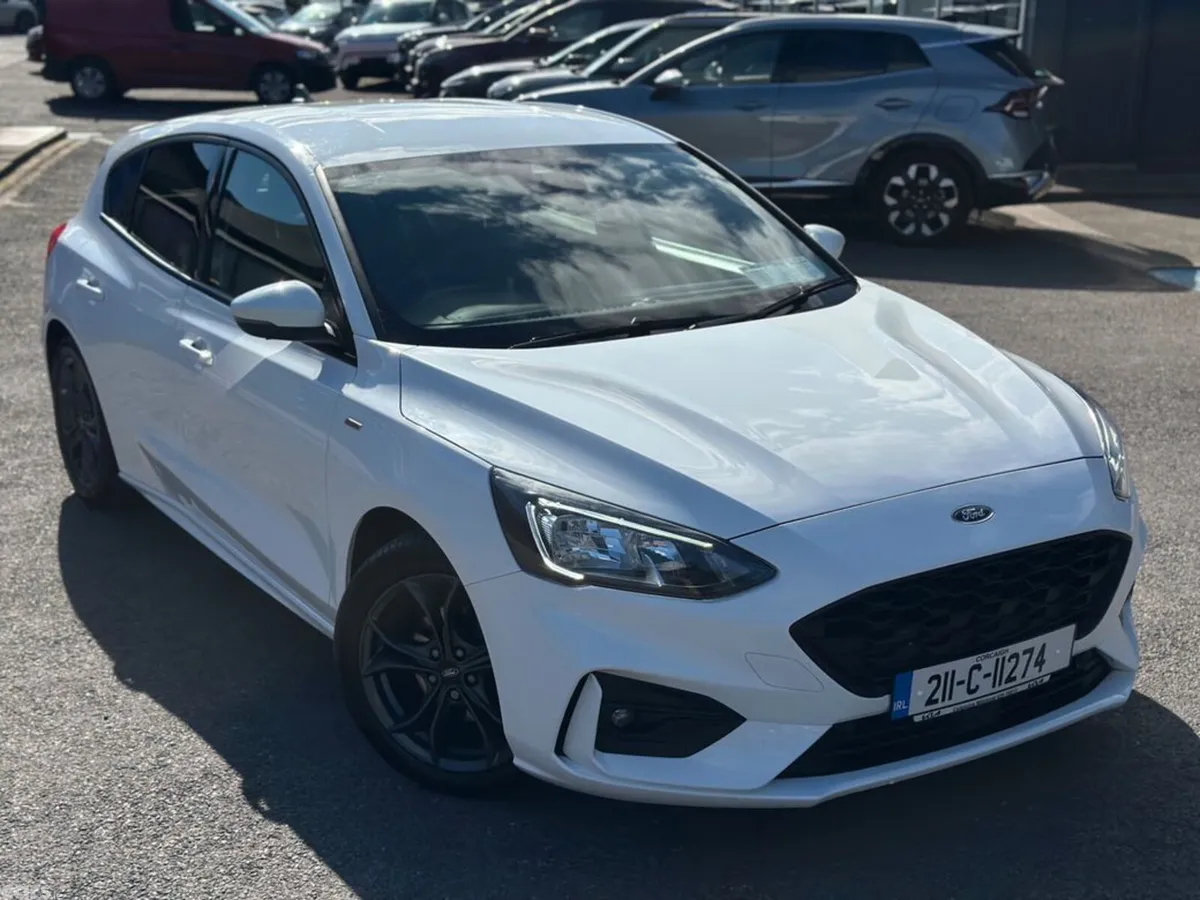 Ford Focus Hatchback, Diesel, 2021, White