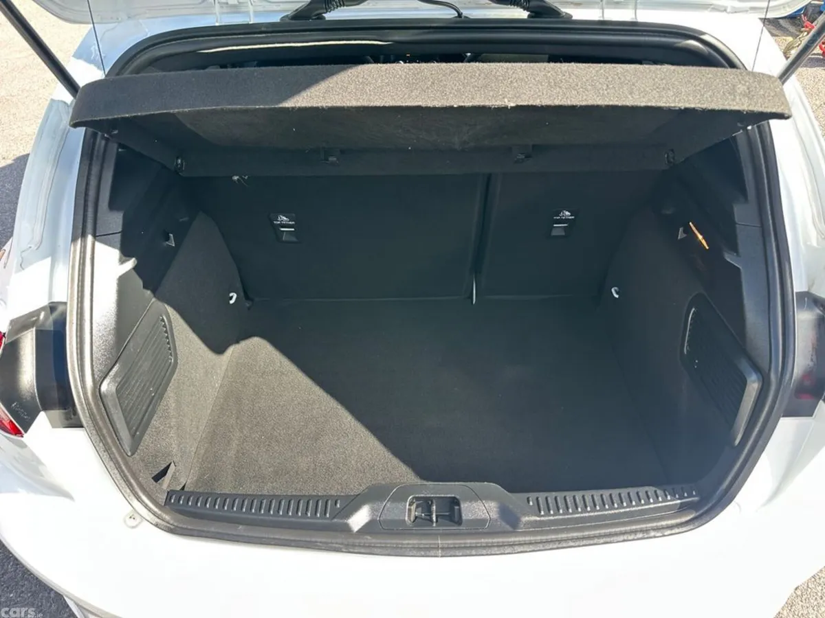 Ford Focus Hatchback, Diesel, 2021, White