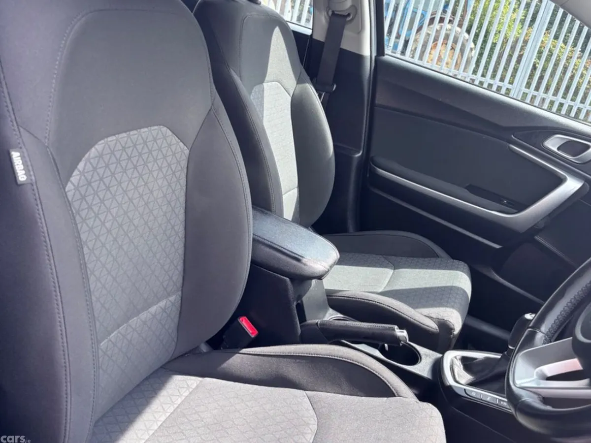 Kia Ceed Hatchback, Diesel Hybrid, 2023, Grey