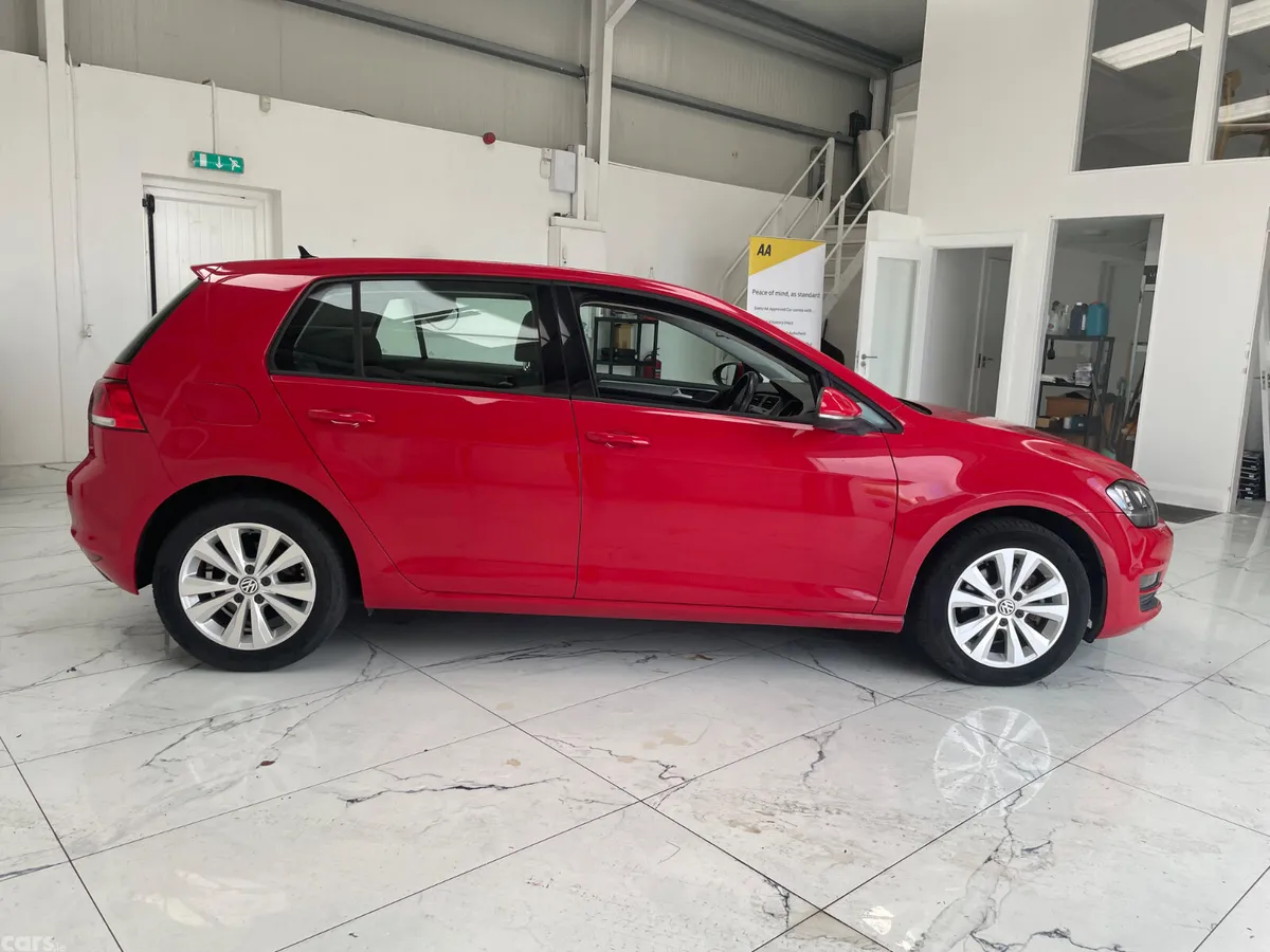 Volkswagen Golf Hatchback, Petrol, 2015, Red