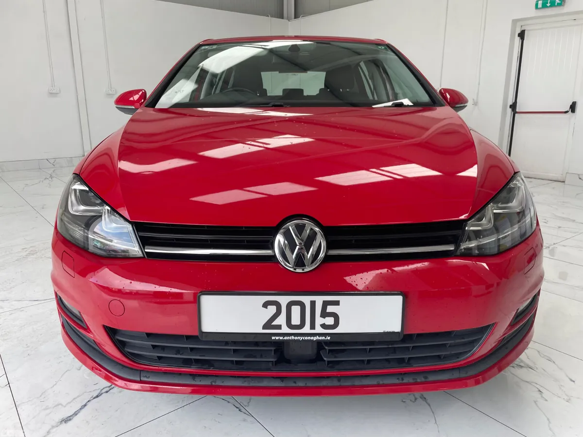 Volkswagen Golf Hatchback, Petrol, 2015, Red