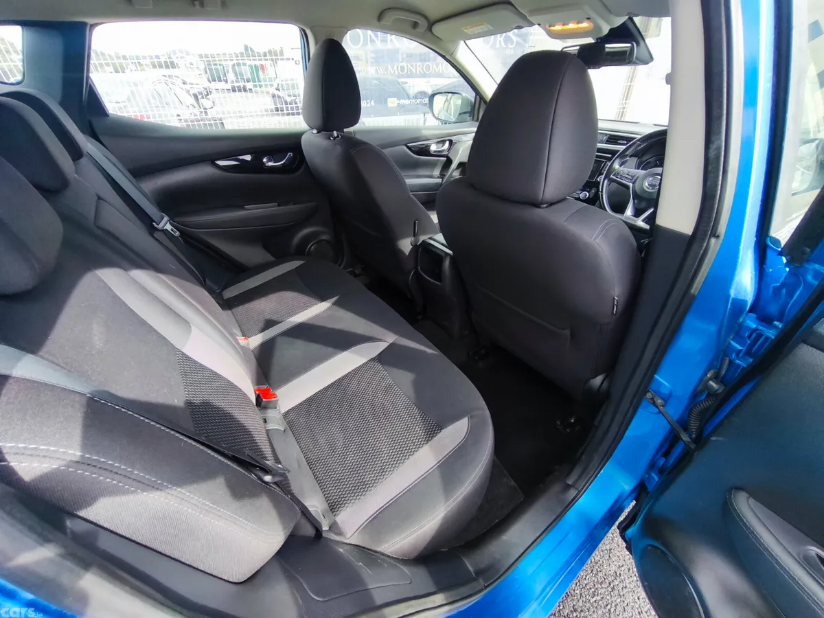Nissan Qashqai Hatchback, Diesel, 2019, Blue