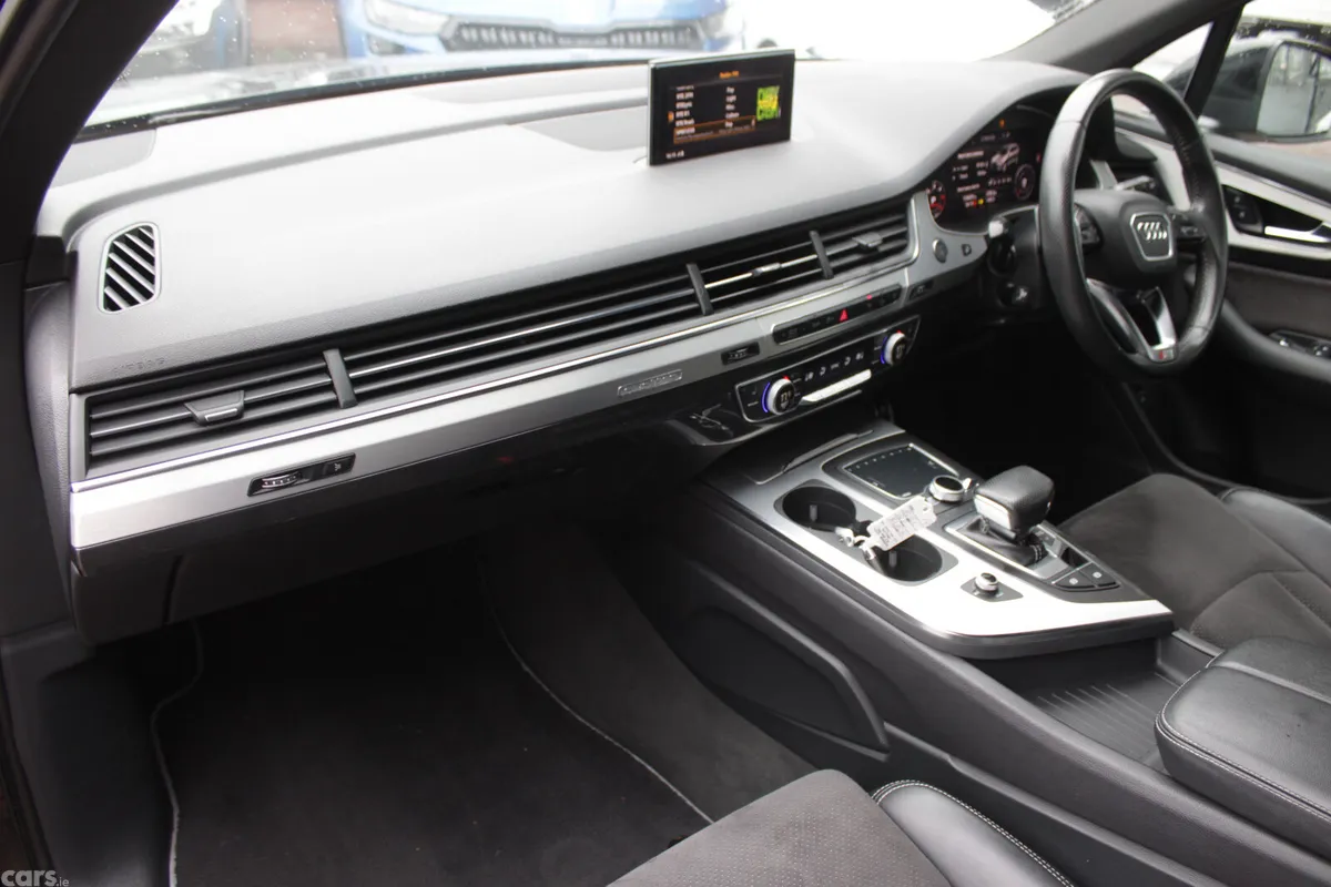 Audi Q7 SUV, Diesel Hybrid, 2019, Black