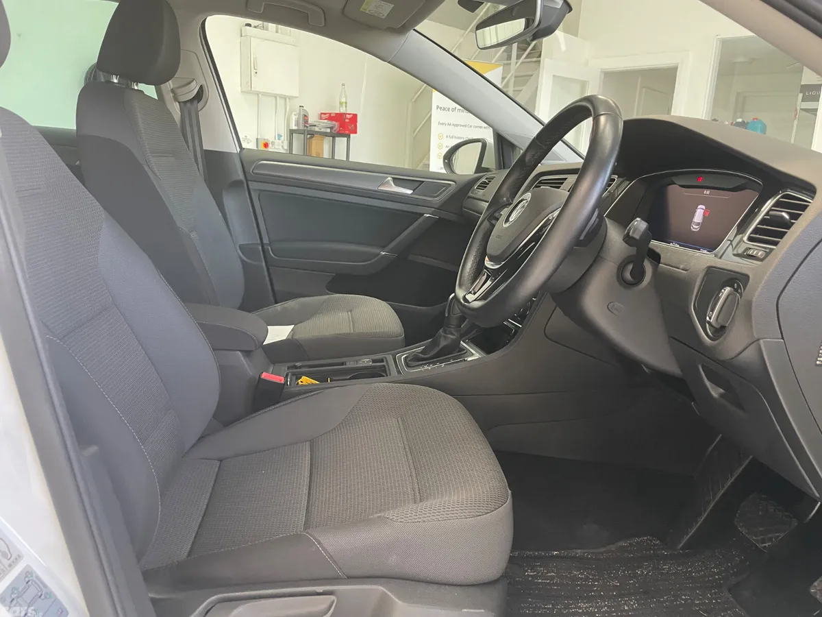Volkswagen Golf Hatchback, Petrol, 2019, White