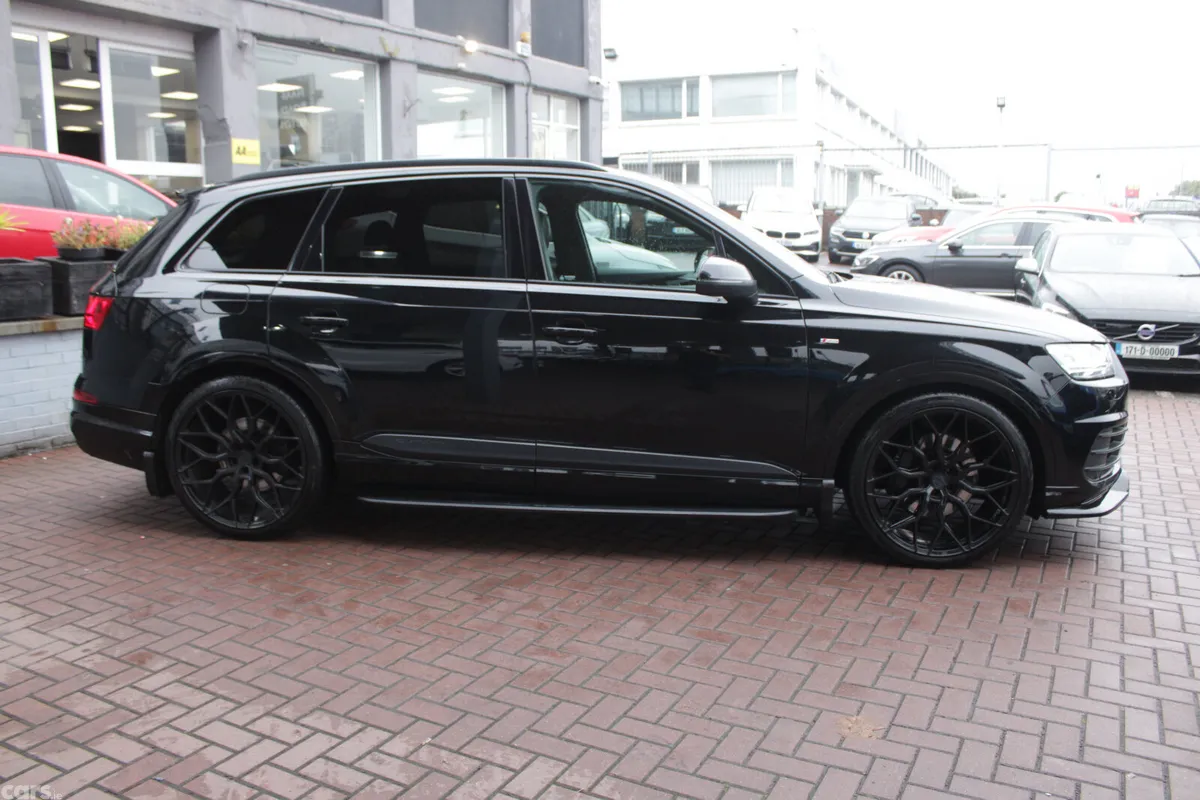 Audi Q7 SUV, Diesel Hybrid, 2019, Black