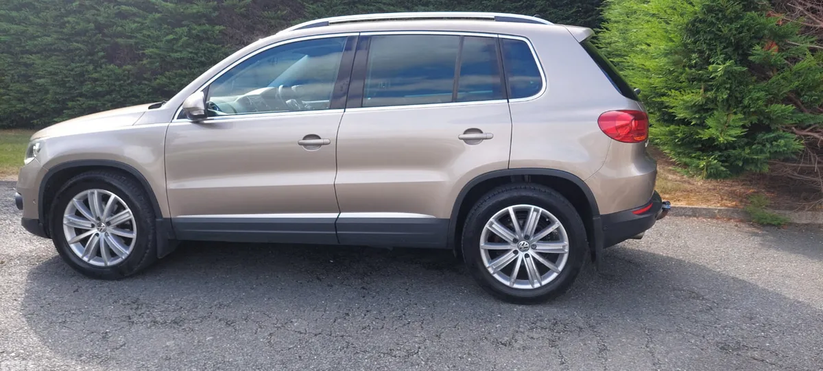 Volkswagen Tiguan SUV, Diesel, 2016, Brown