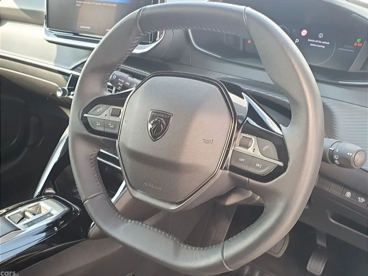 Peugeot 208 Hatchback, Electric, 2025, White