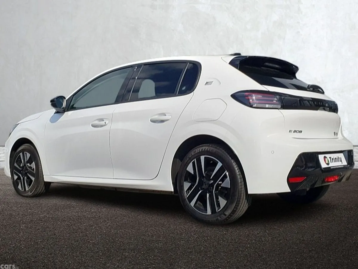 Peugeot 208 Hatchback, Electric, 2025, White