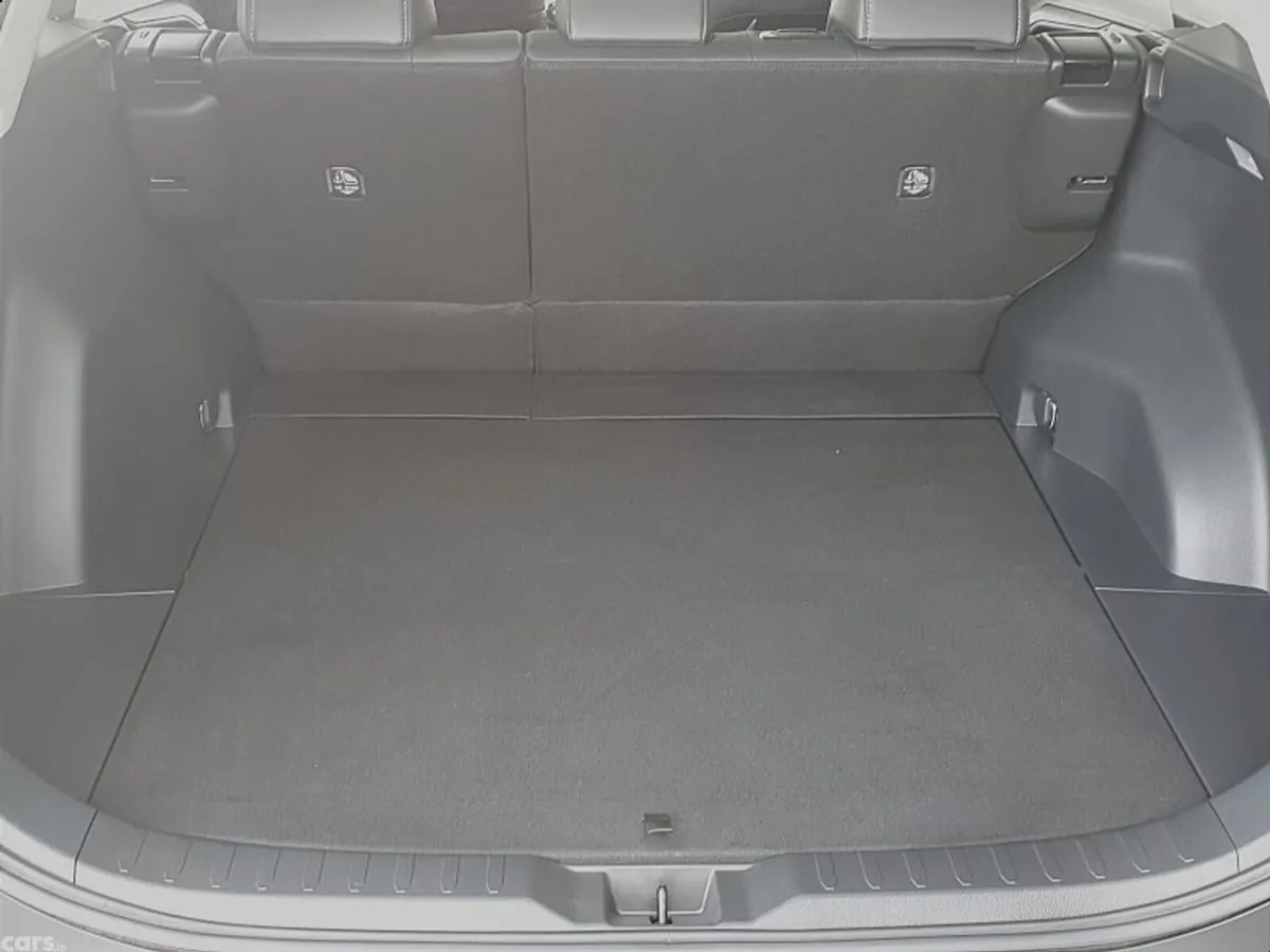 Toyota RAV4 SUV, Petrol Hybrid, 2022, White