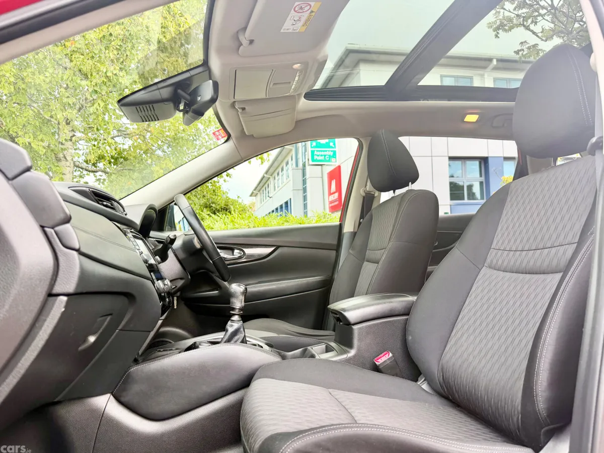 Nissan X-Trail SUV, Diesel, 2018, Red