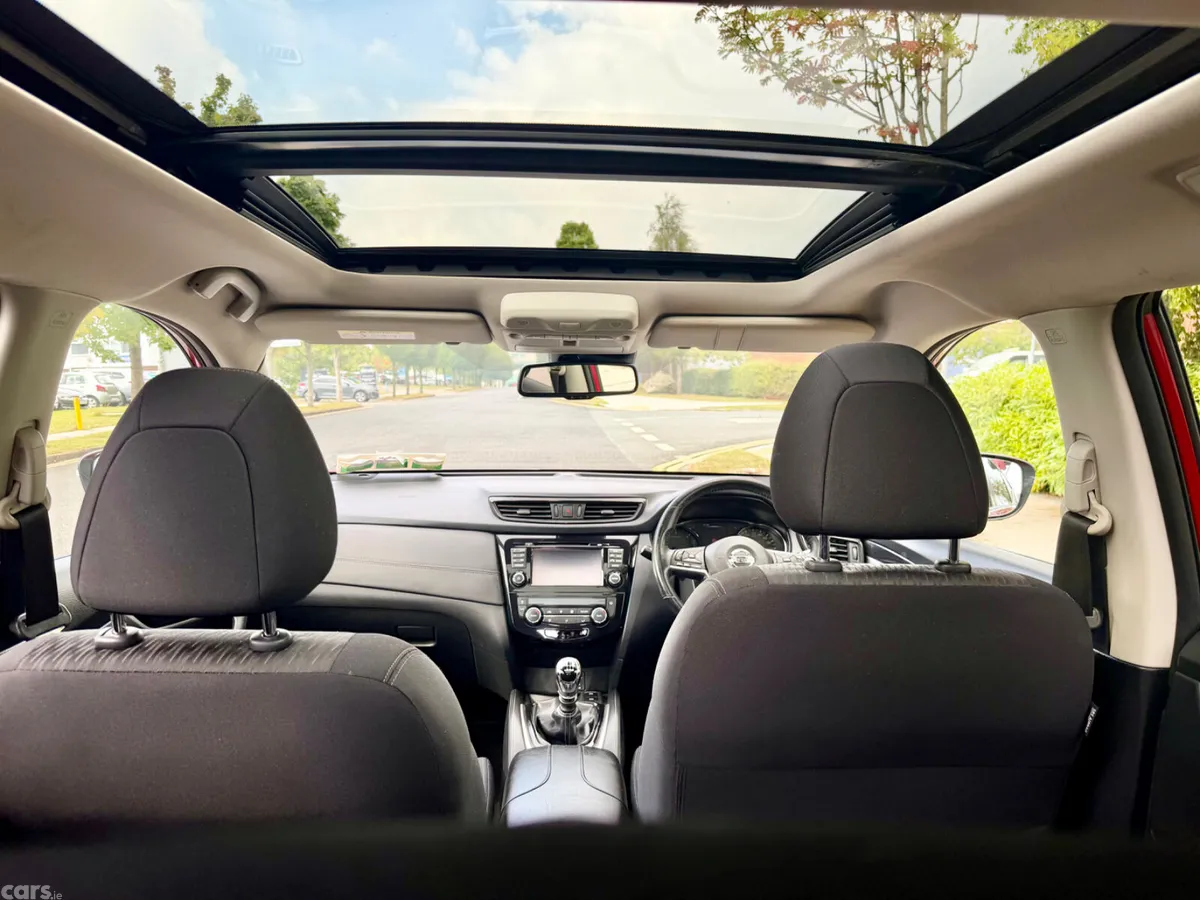 Nissan X-Trail SUV, Diesel, 2018, Red