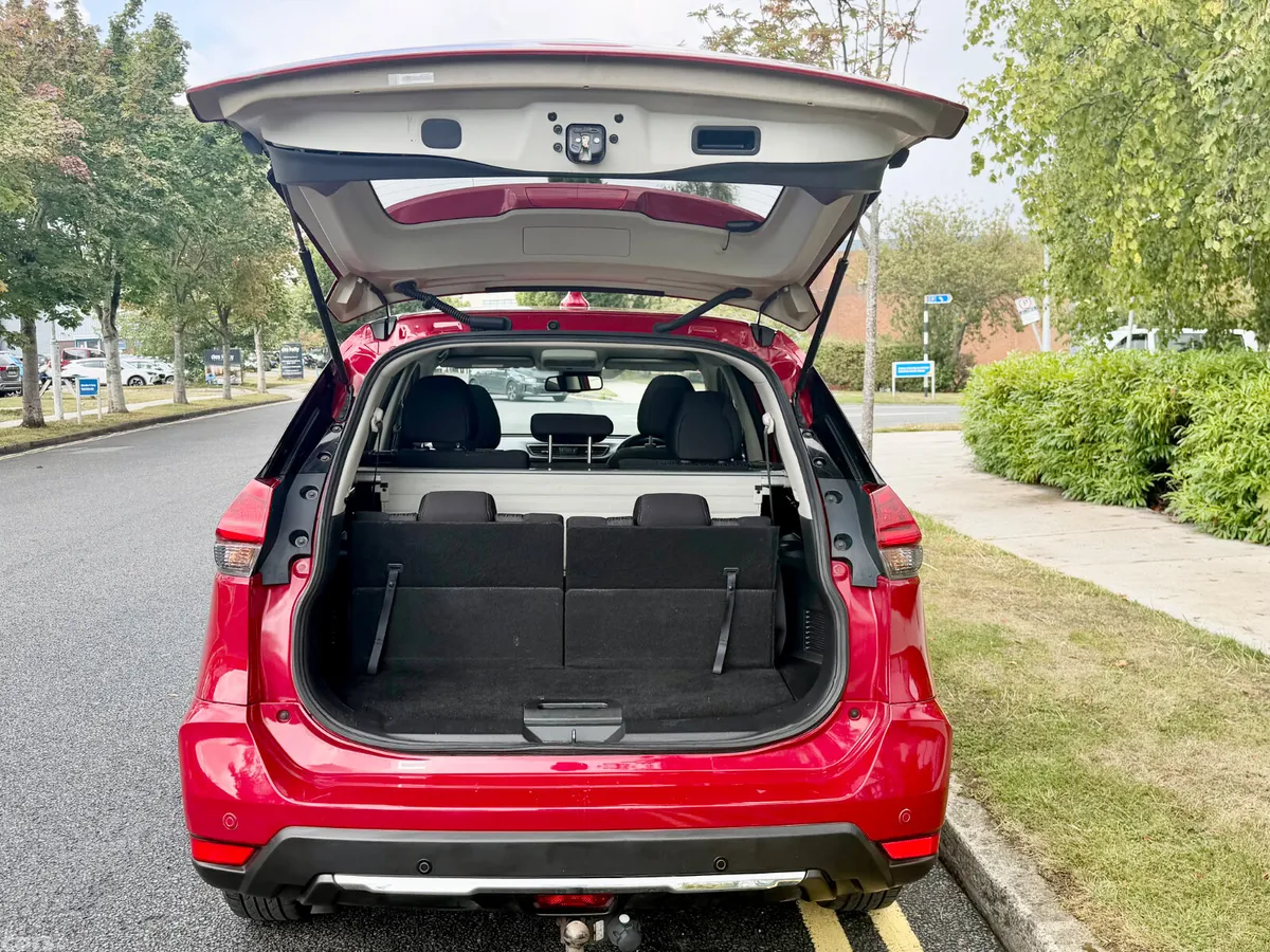 Nissan X-Trail SUV, Diesel, 2018, Red