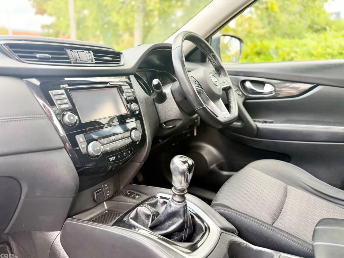 Nissan X-Trail SUV, Diesel, 2018, Red