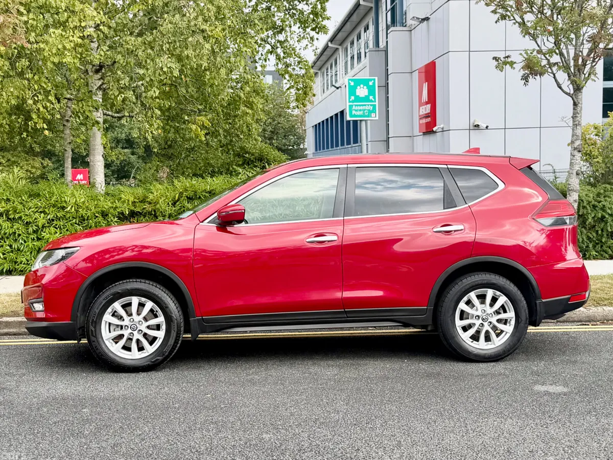 Nissan X-Trail SUV, Diesel, 2018, Red