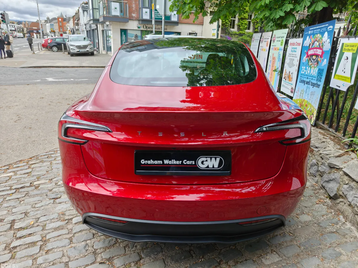 Tesla Model 3 Saloon, Electric, 2025, Red