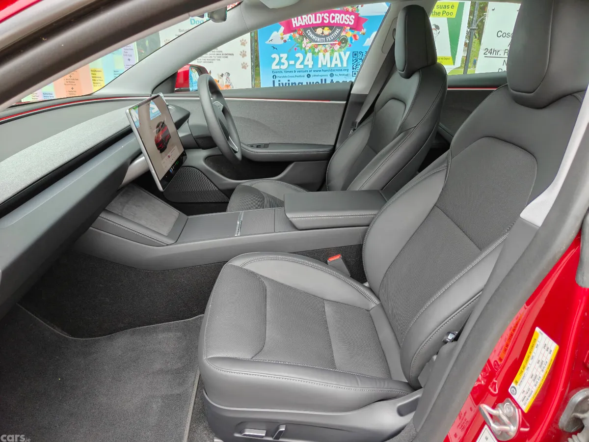 Tesla Model 3 Saloon, Electric, 2025, Red