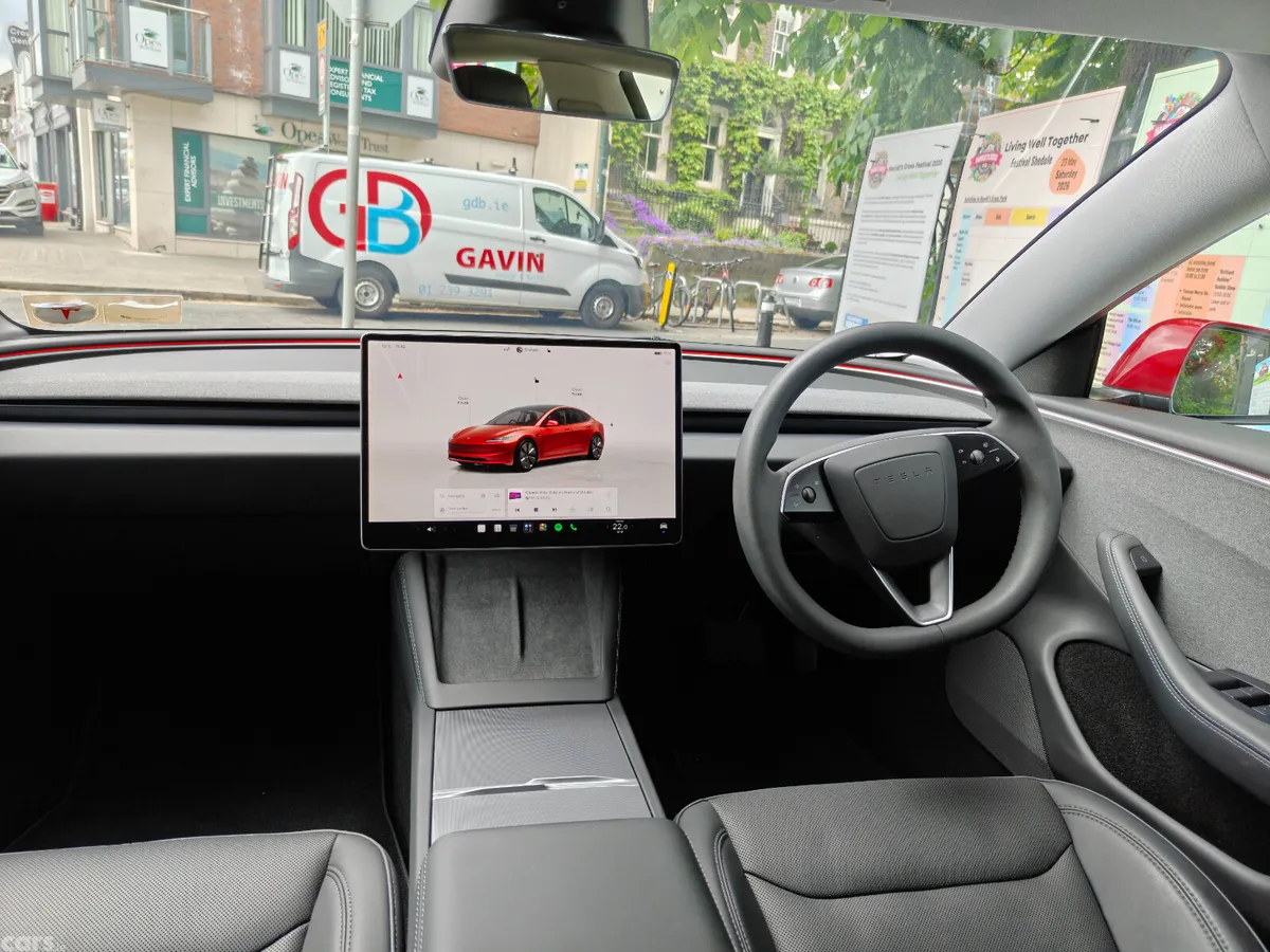 Tesla Model 3 Saloon, Electric, 2025, Red