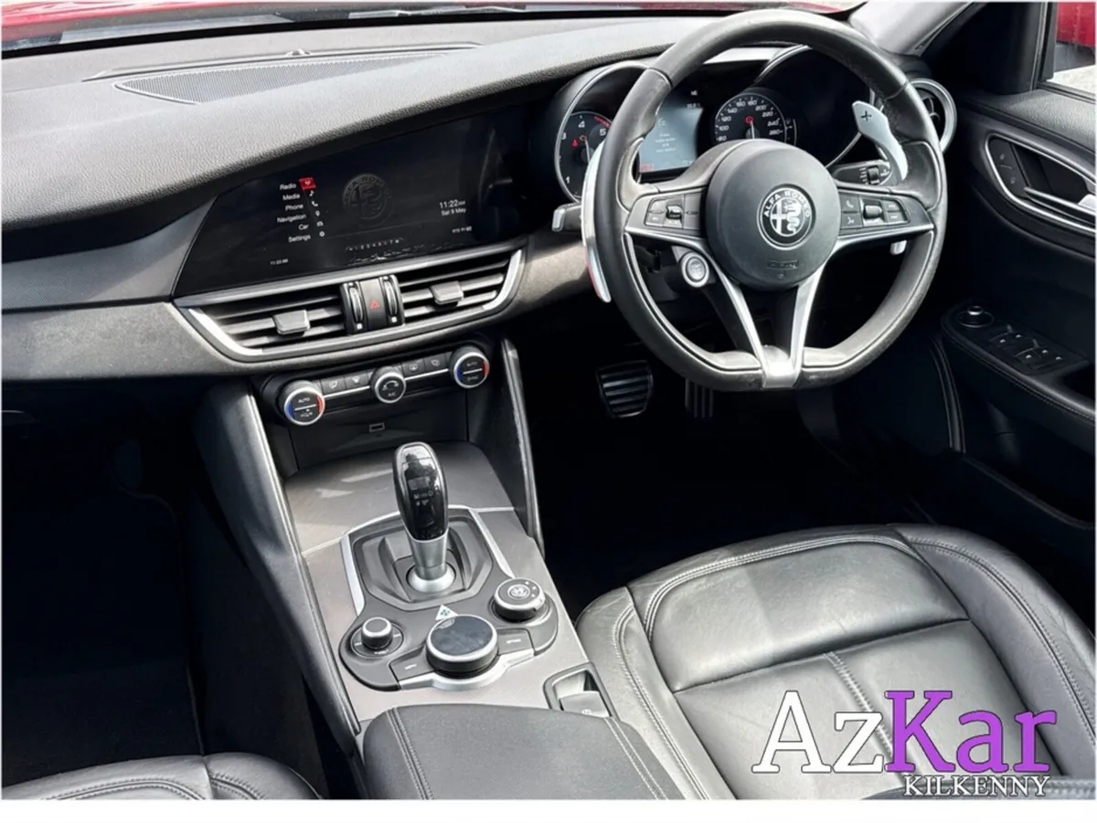 Alfa Romeo Giulia Saloon, Diesel, 2018, Red
