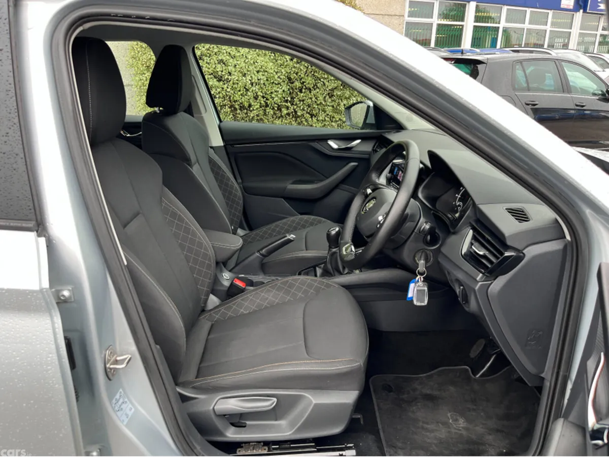Skoda Kamiq SUV, Petrol, 2021, Grey