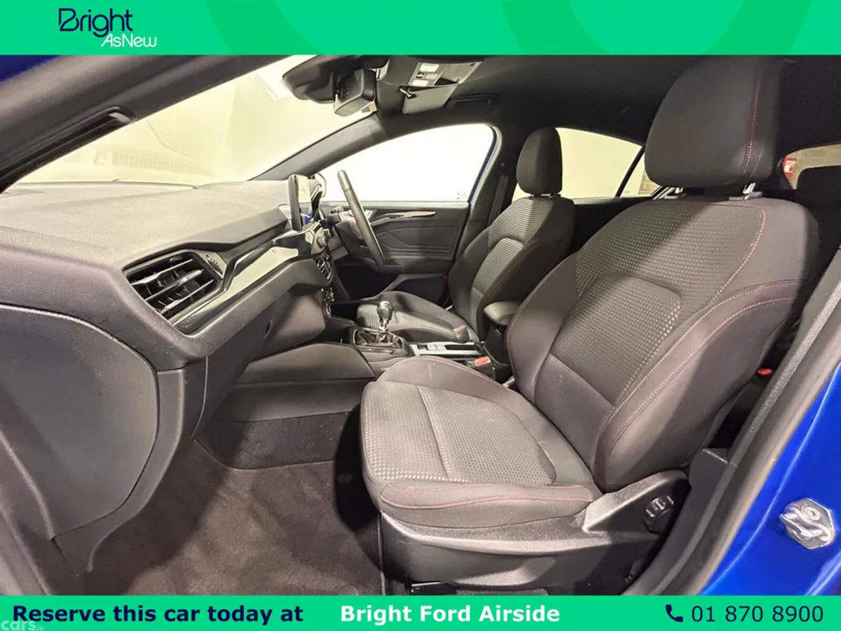 Ford Focus Hatchback, Petrol Hybrid, 2021, Blue