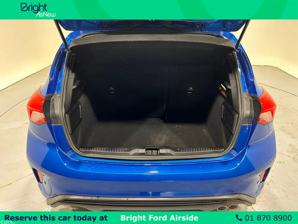 Ford Focus Hatchback, Petrol Hybrid, 2021, Blue