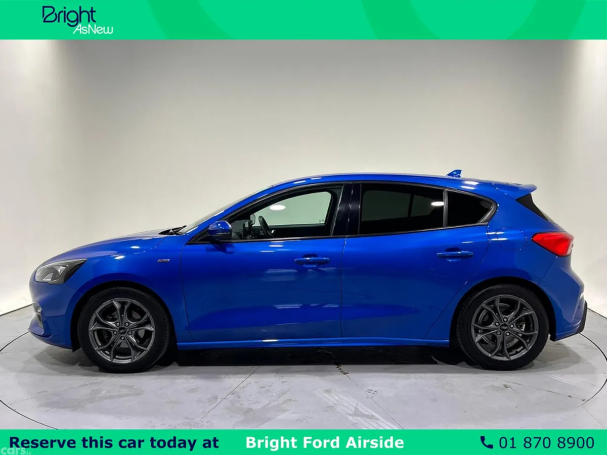 Ford Focus Hatchback, Petrol Hybrid, 2021, Blue