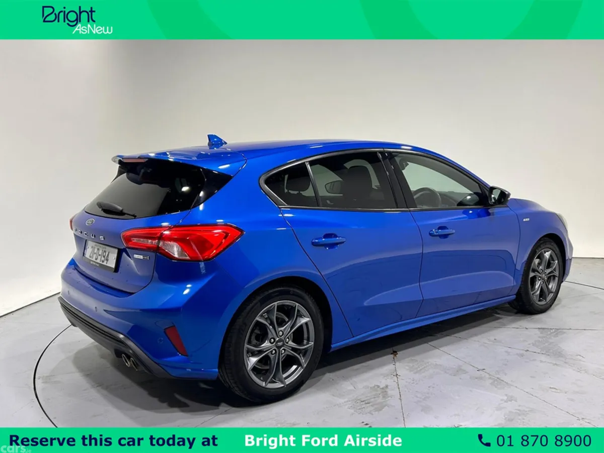 Ford Focus Hatchback, Petrol Hybrid, 2021, Blue