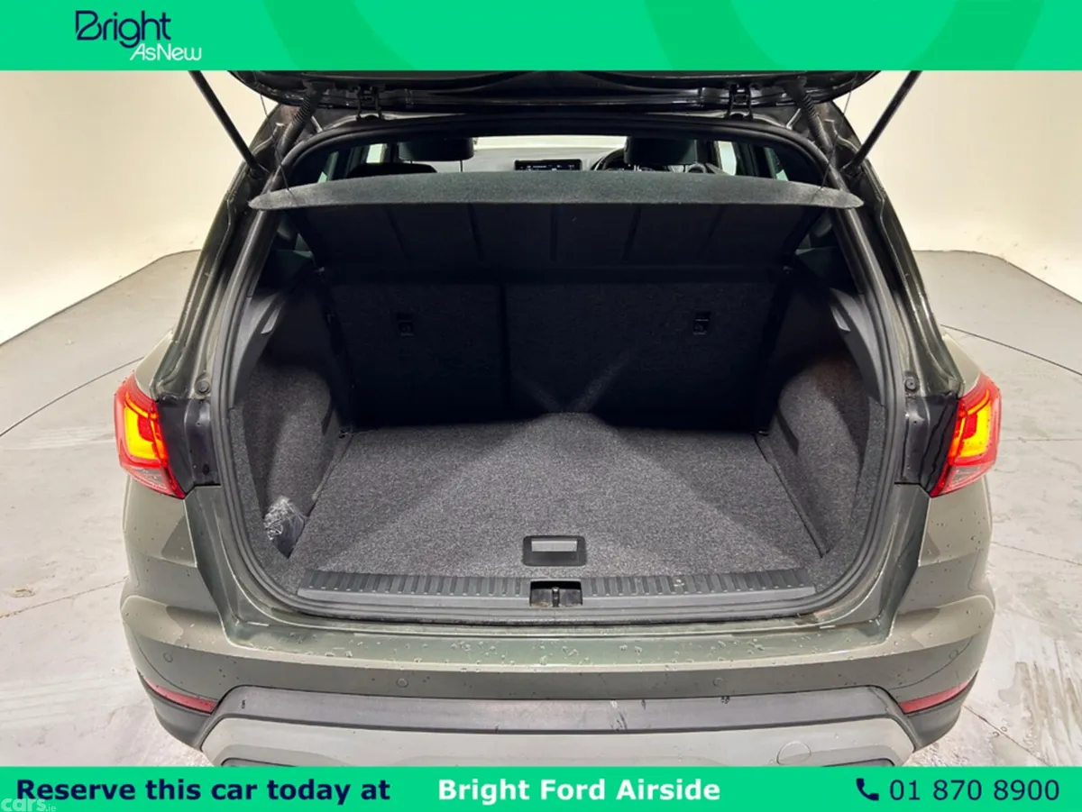 SEAT Arona Hatchback, Petrol, 2023, Green